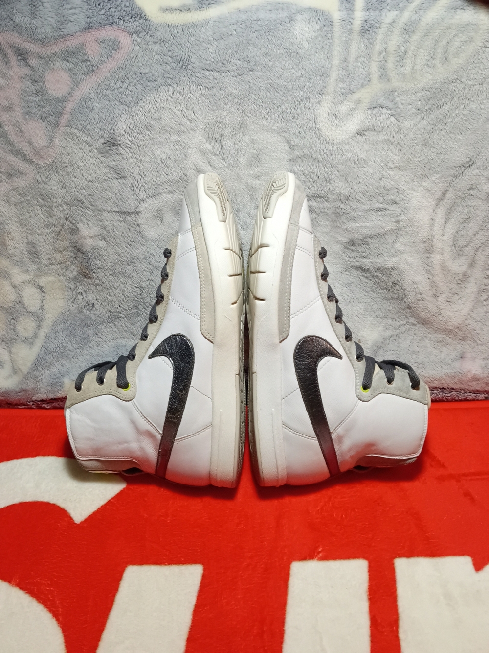 Vintage Nike Womens Sweet Classic High Size 7 White Metallic Silver Grey